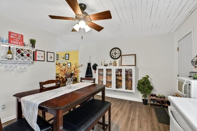 Photo - 307 Thompson St