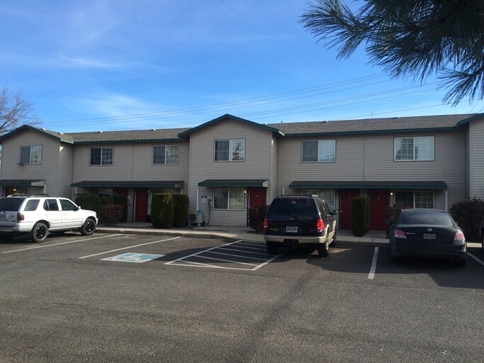 Photo - 123 W Antler Ave Apartments