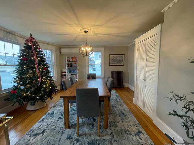 Photo - 21 McLean St