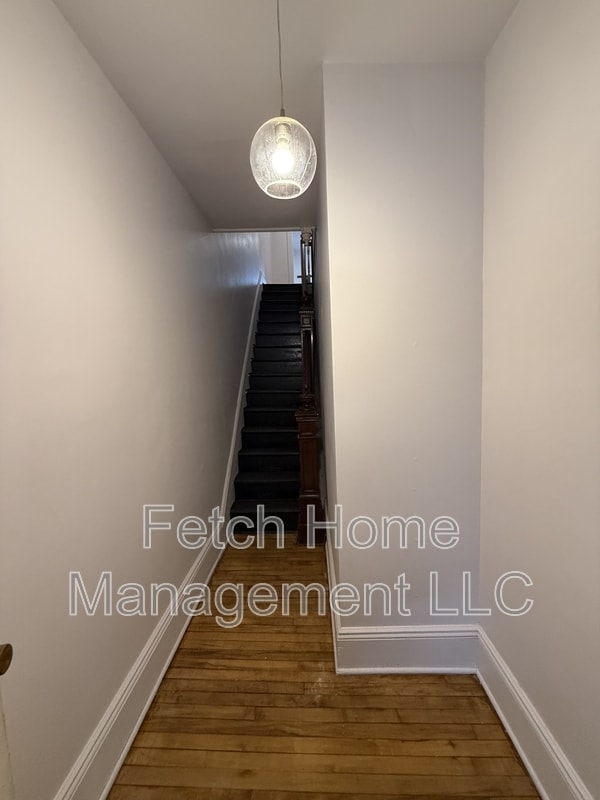 Photo - 125 E State St