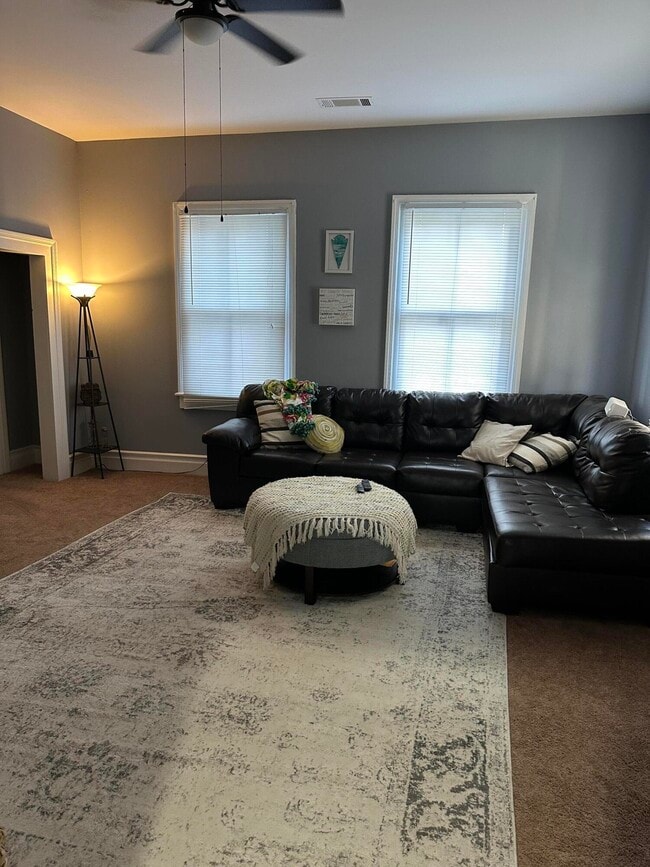 Photo - 133 Broad St