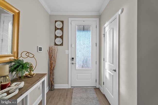 Building Photo - 10001 Maids Fancy Way