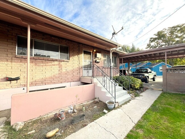 Photo - 68 N Yale St Unit 2