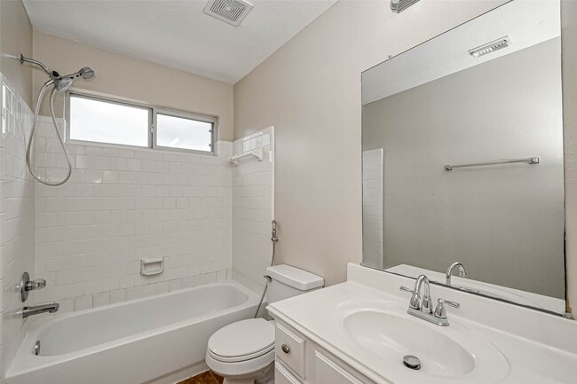Building Photo - 4026 N Barnett Way Rental