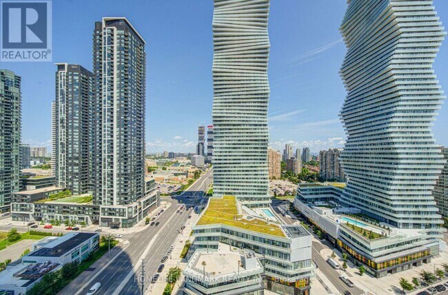 Photo - 448 Burnhamthorpe Rd W Unité 1705