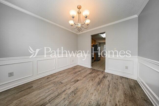 229 Deodar Ln