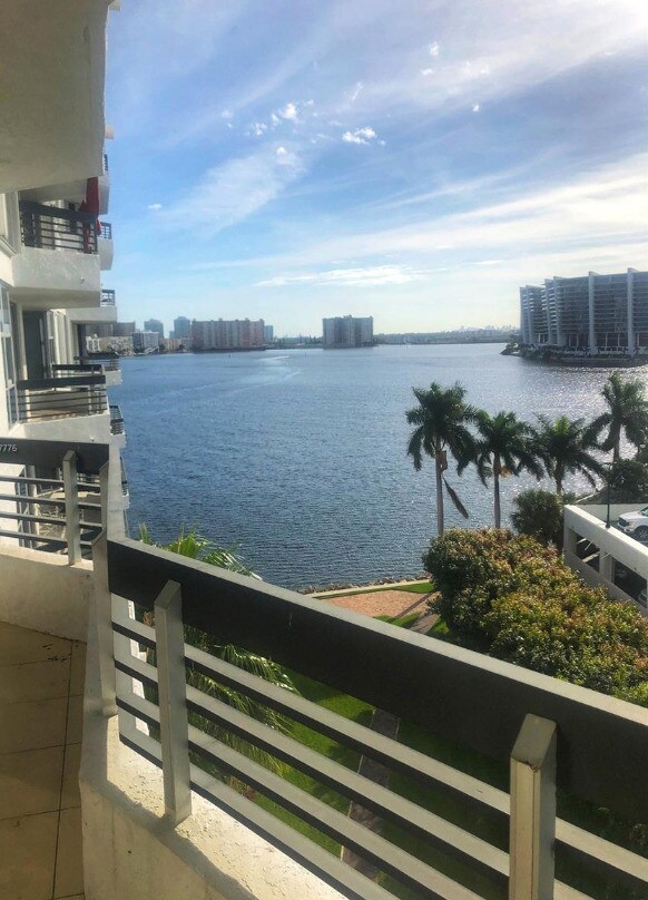 Photo - 19101 Mystic Pointe Dr Unit 803