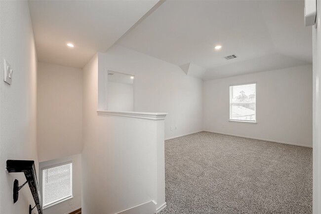 Photo - 5619 Vintage Oakmont Dr