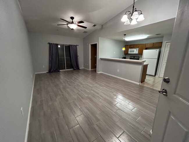 Building Photo - 9690 Amarante Cir Unit 13 Rental