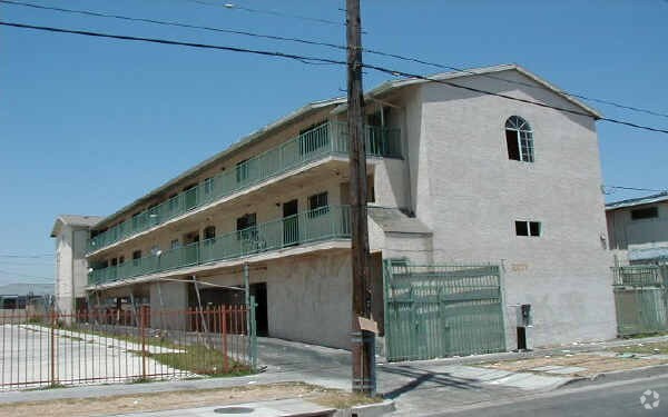 Photo - 8307 S Figueroa St Apartments