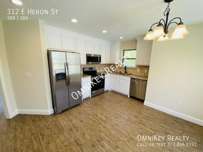 Photo - 312 E Heron St
