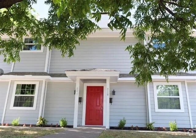 Building Photo - 208 E Rucker St Rental