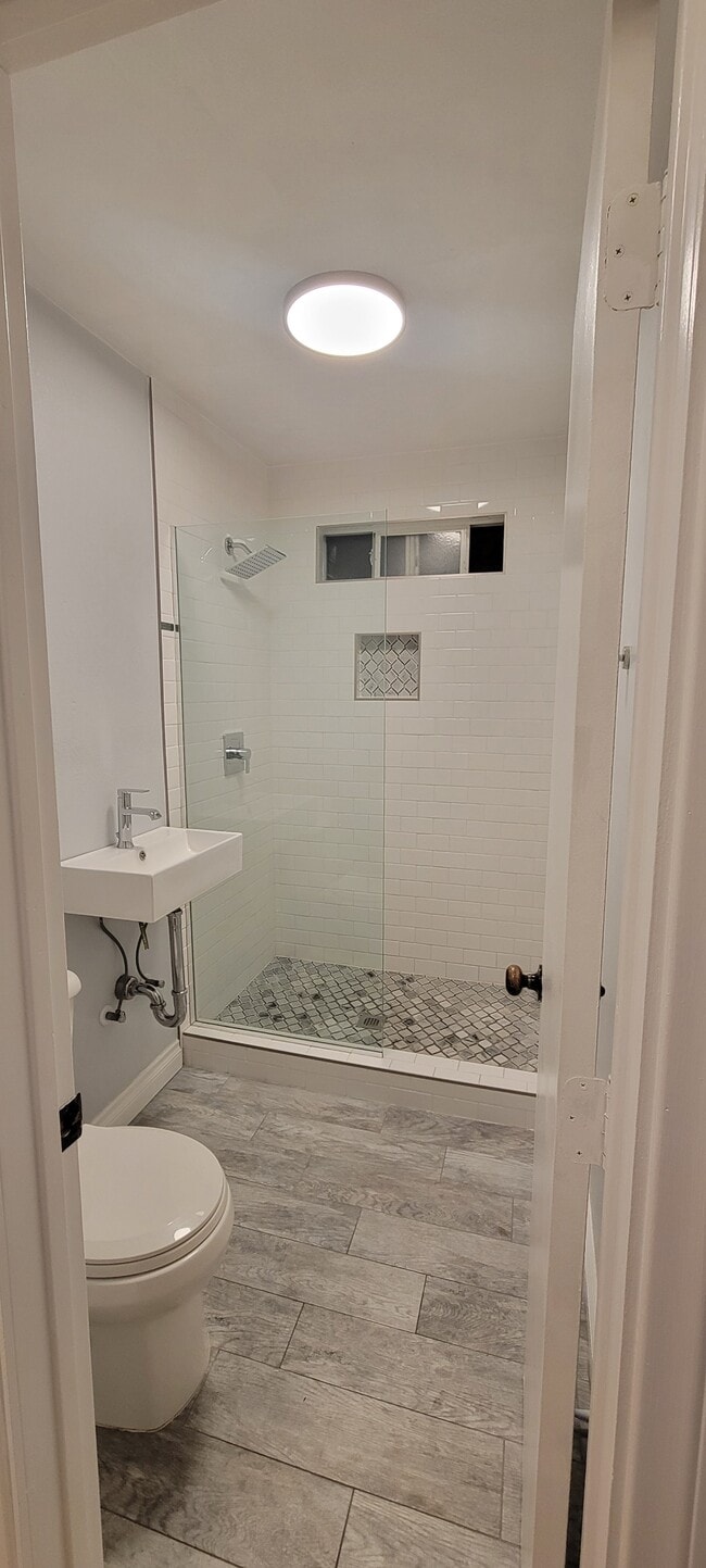 Photo - 213 E Park St Unit B