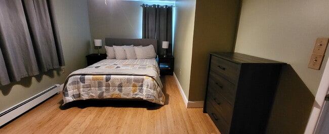 Photo - Fully Furnished Pearl Street Retreat in th...
