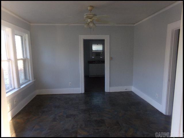 Photo - 1024 Park Dr