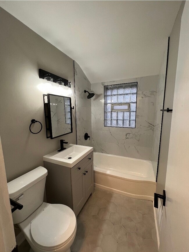 Photo - 2439 169th St