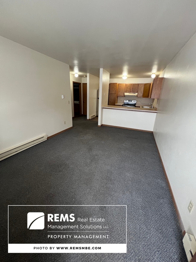 Building Photo - 503 7th St Unit 6