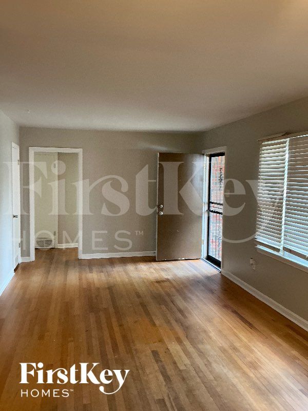 Photo - 1458 S White Station Rd