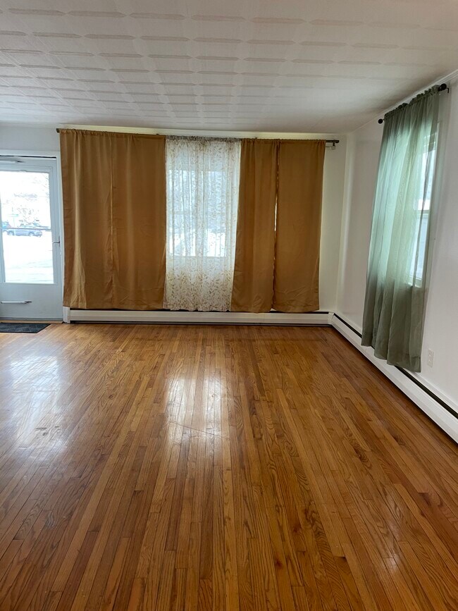 Photo - 117 Briarwood Dr