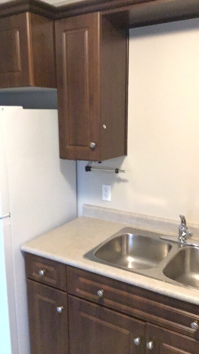 Photo - 5202 49 St