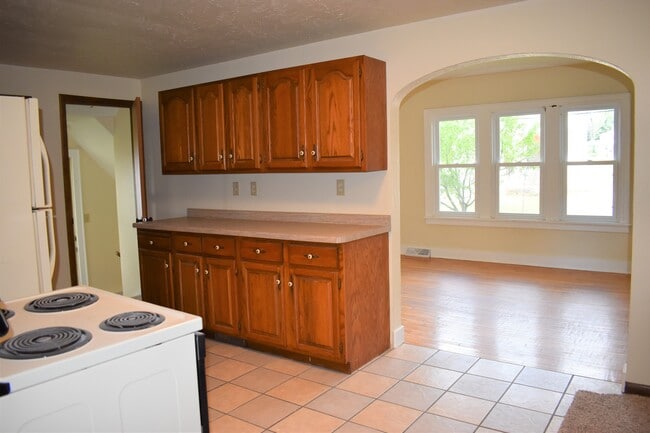 Photo - 58 E 12th St