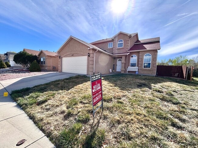 Photo - Spacious 3 Bed / 3 Bath Home Near Peterson Space Force Base