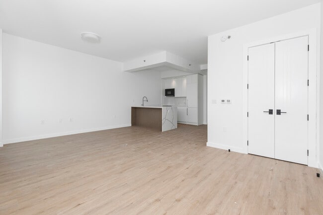 Photo - 101 Bruckner