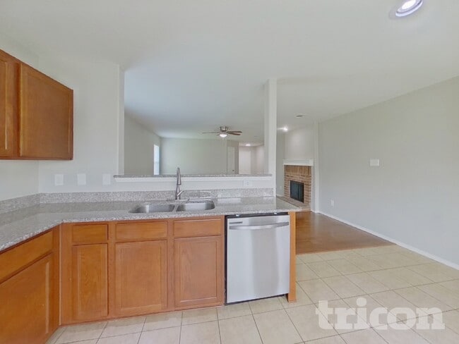 Photo - 429 Sandy Creek Dr