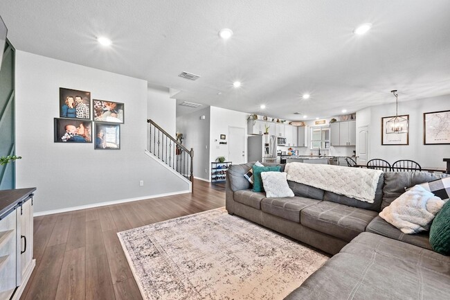 Photo - 317 Black Alder St