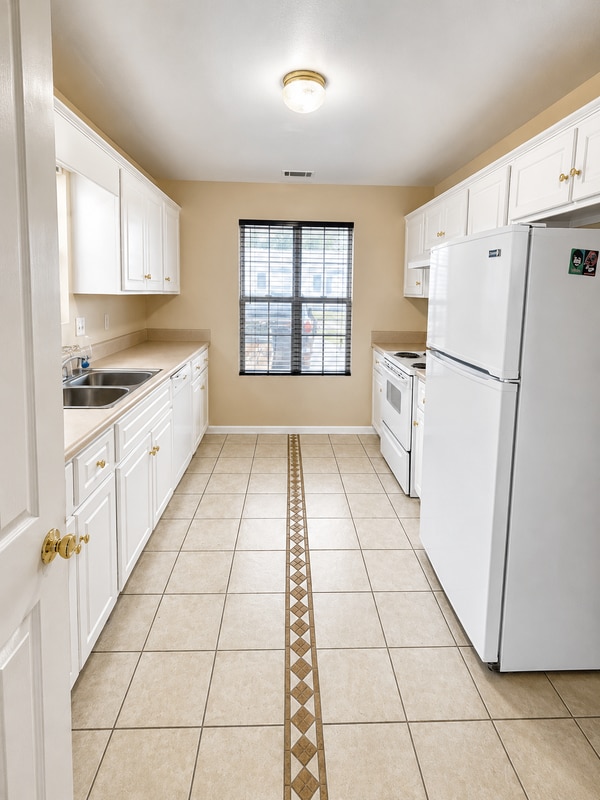 Photo - 1420 Perry Ave