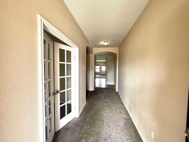 Photo - 326 Sabal Loop