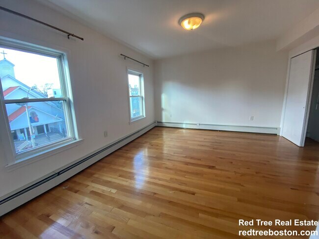 Photo - 652 Dorchester Ave Unidad 3