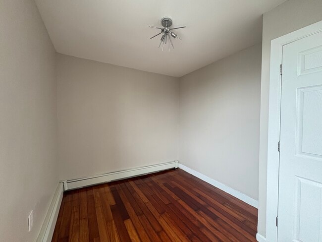 171 Delaware Ave 11