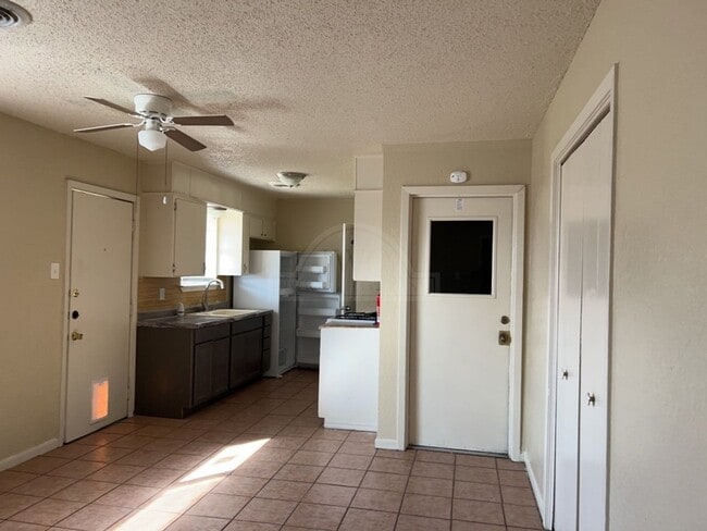 Photo - 1202 Kathey Dr