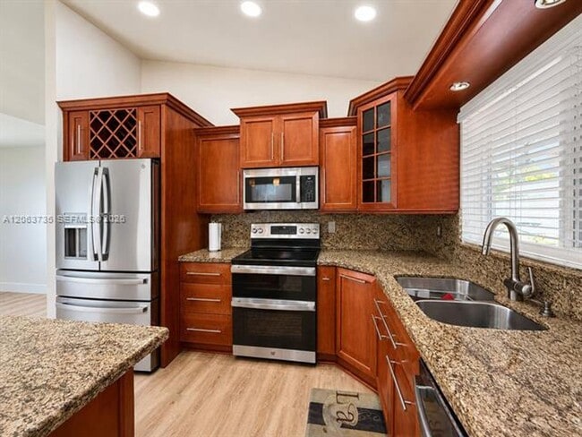 Building Photo - 4340 SW 146th Ct