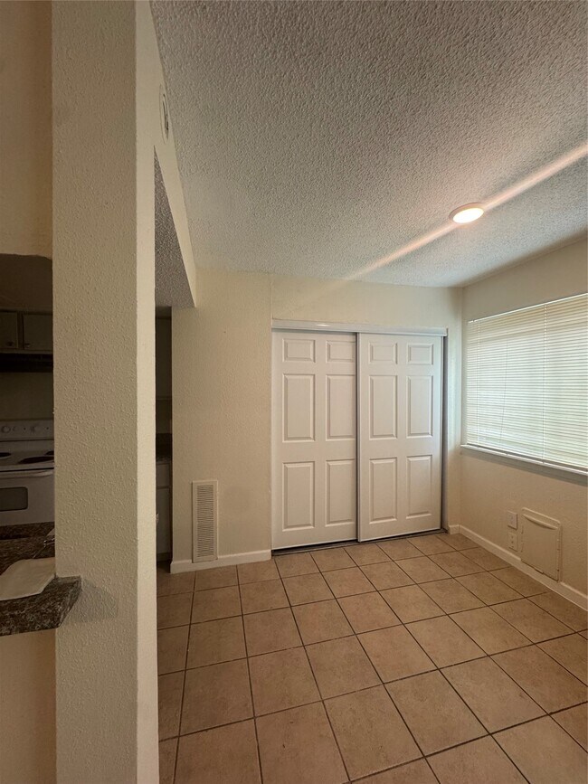 Photo - 5650 Birchmont Dr Unit C