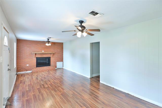 Photo - 942 Sammons St