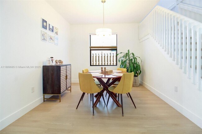 Photo - 21016 NE 2nd Ct