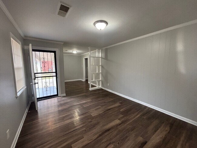 Photo - 2370 Hillside Ave