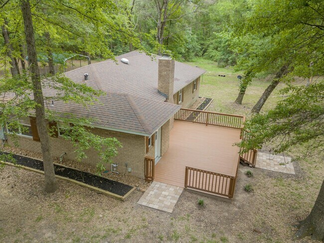 14701 Cedar Ln Loop