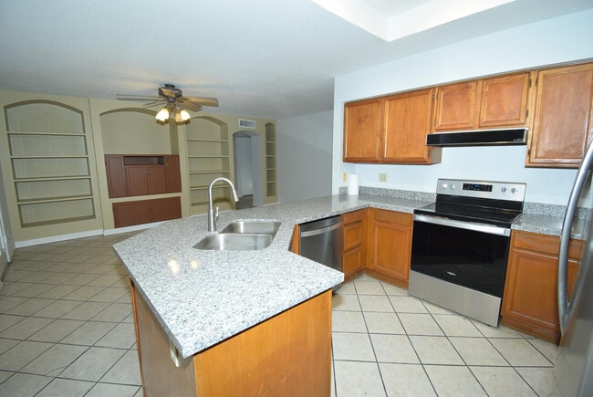Photo - 2250 W Rockwell Dr
