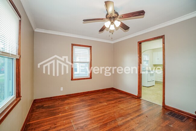 Photo - 1714 Bide A Wee Park Ave