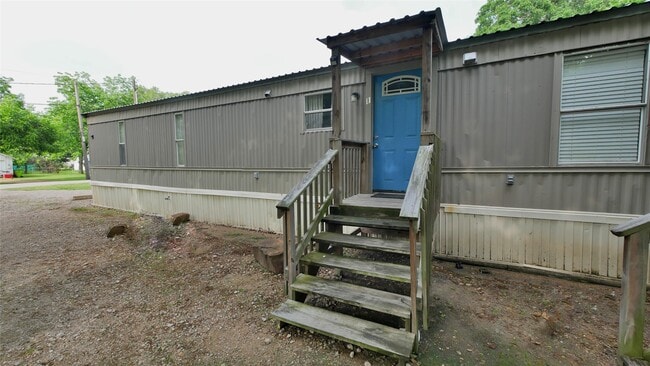 Building Photo - 1815 Leaman Ave Unit 1