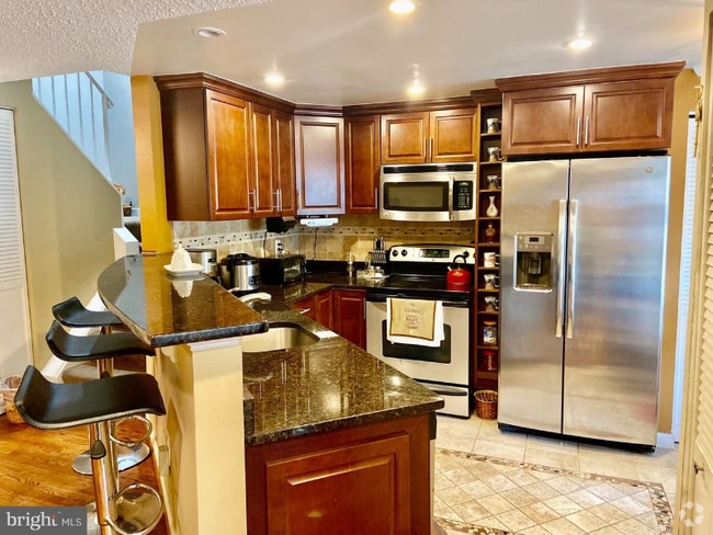 Building Photo - 12 Fifeshire Ct Rental