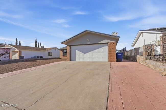 Photo - 1265 Southwestern Dr