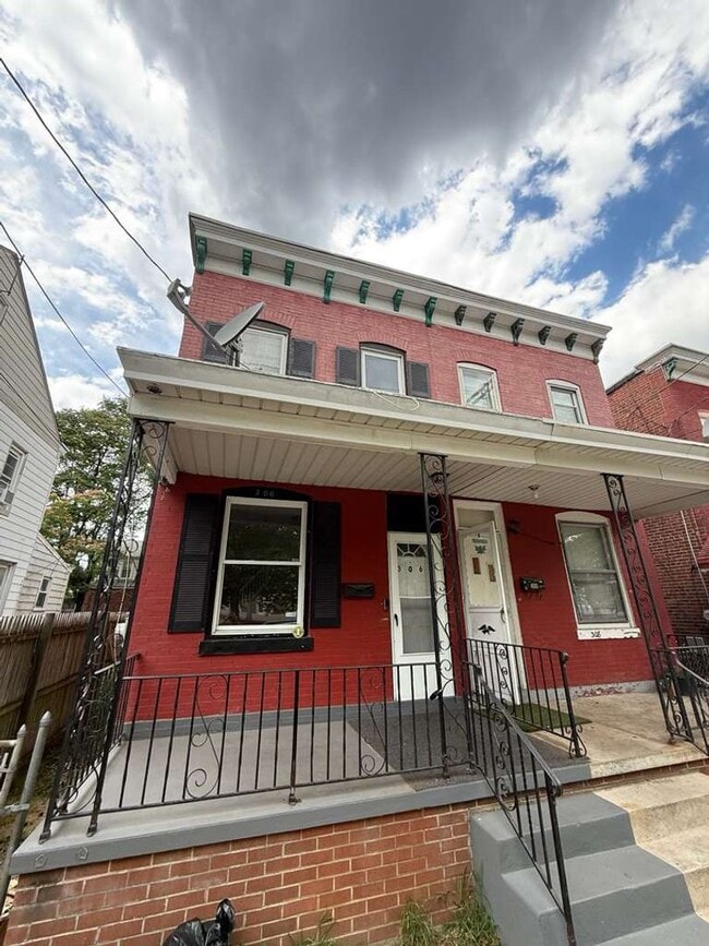 Photo - 306 Dayton St