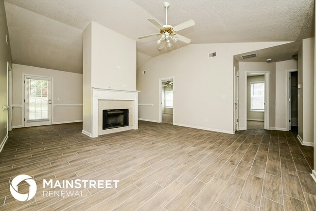 Photo - 10311 Commons Crossing