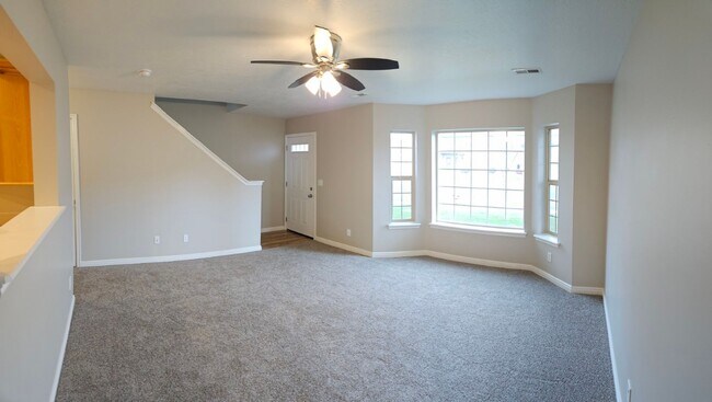 Photo - 2 bed, 1.5 bath townhome at Riverwoods
