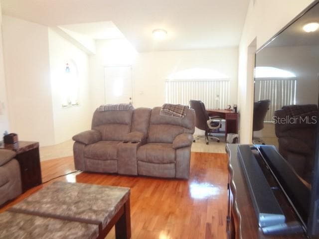 Photo - 124 Foster Ln