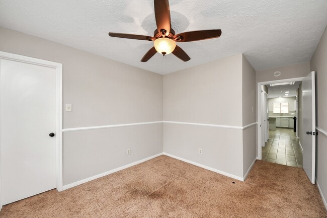 Photo - 4915 Pecan Grove Dr